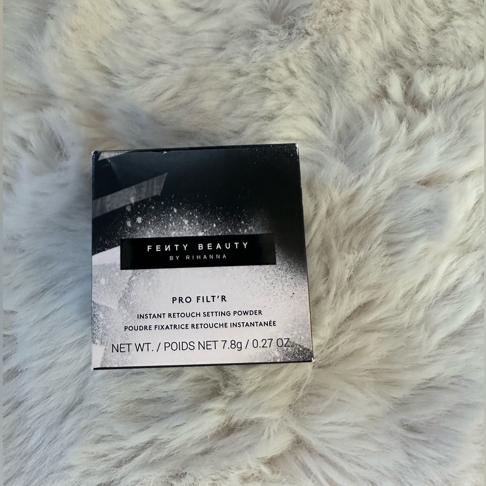 Fenty Beauty by Rihanna Pro Filt'r setting powder (Banana) mini 7.8g NWT